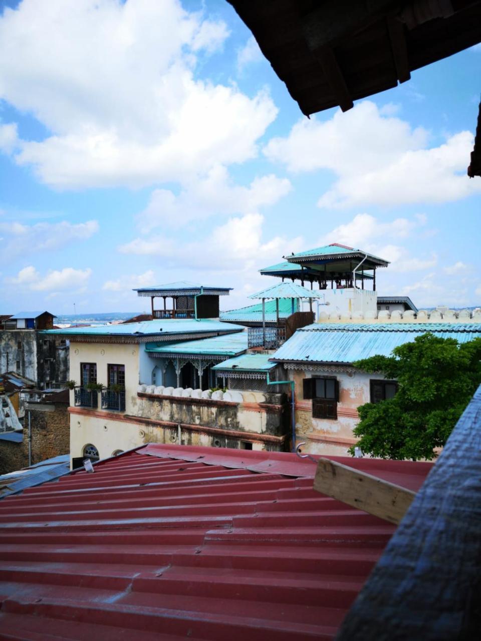 Bottoms Up Hostel Zanzibar Exterior photo
