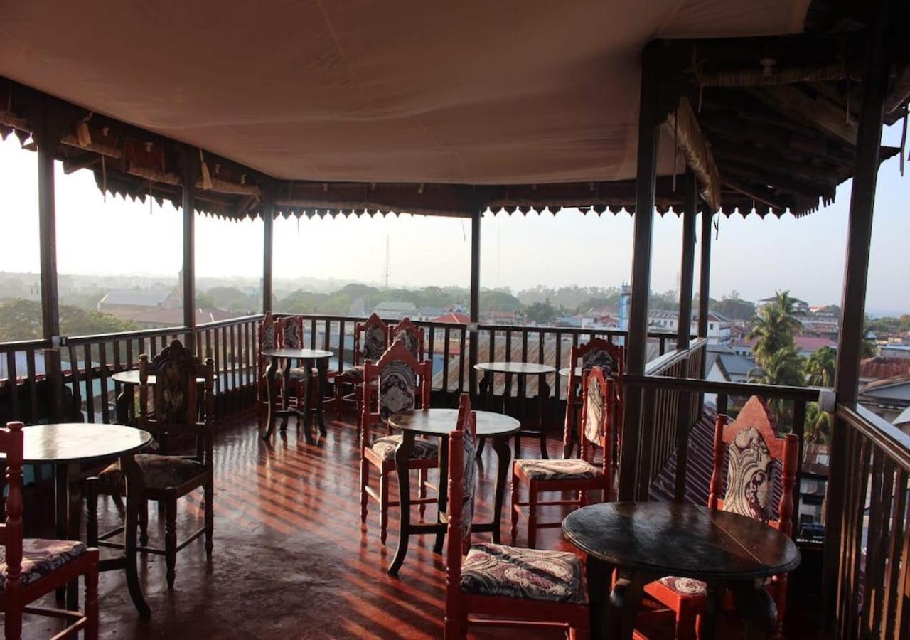 Bottoms Up Hostel Zanzibar Exterior photo